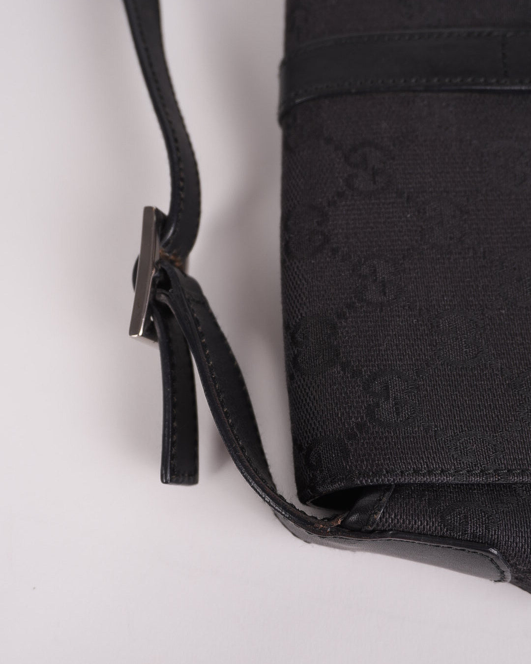 GG Canvas Flap Shoulder Bag