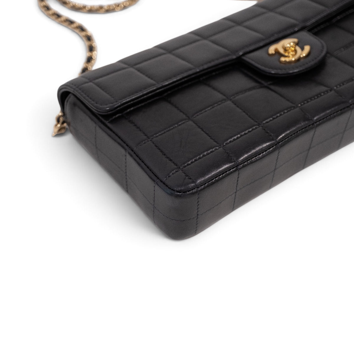 Chanel Chocolate Bar Lambskin Chain Shoulder Bag